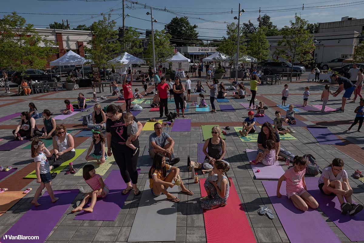 Yoga in the Plaza - Metuchen, NJ