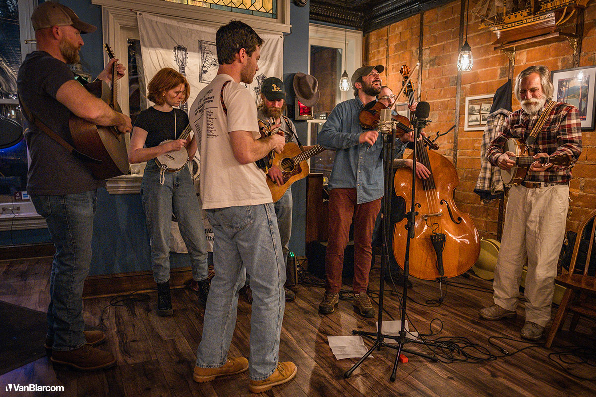 The Burnt Mills Highballers